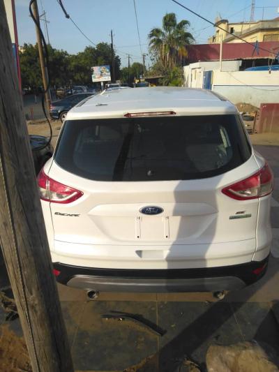 Ford escape full options 