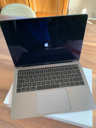MacBook Air 2018 Touch ID 