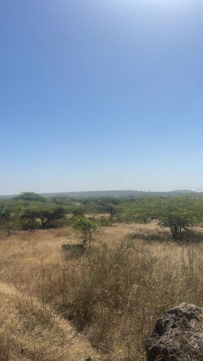 Terrain 300 mètres carrés à Ndayane 
