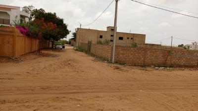 Terrain de 1200 mètres carrés à vendre à Saly 