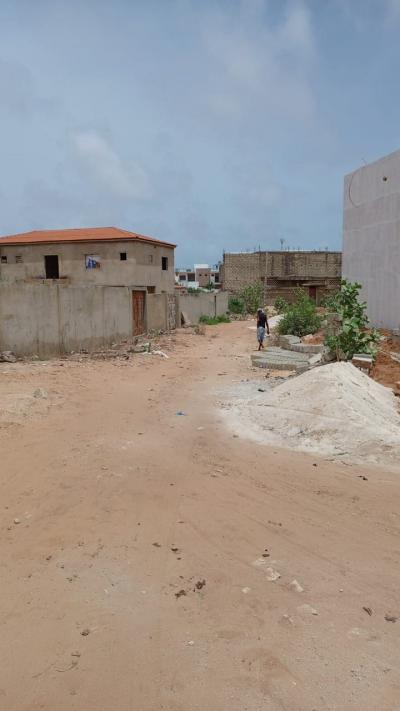 Terrain de 280 mètres carrés à vendre à Saly