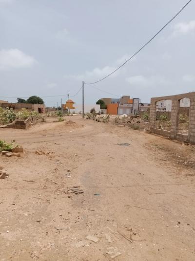 Maison de 200 mètres carrés à vendre à Mbour S