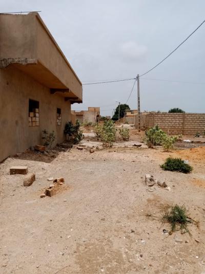 Maison de 200 mètres carrés à vendre à Mbour S