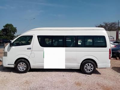 LOCATION DE MINI BUS TOYOTA HIACE  