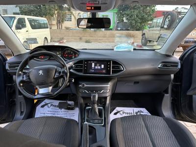 Peugeot 308 2016