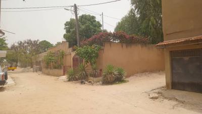 Terrain 600 mètres carrés à vendre à Saly, Sé
