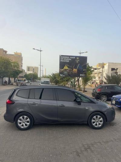 Opel Zafira 2016