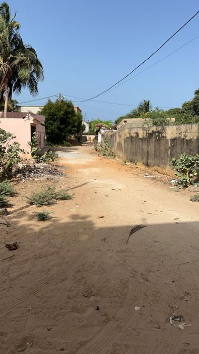 Terrain 700 mètres carrés à vendre à Saly Sén