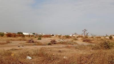 Terrains 225 mètres carrés à vendre à Saly Sé
