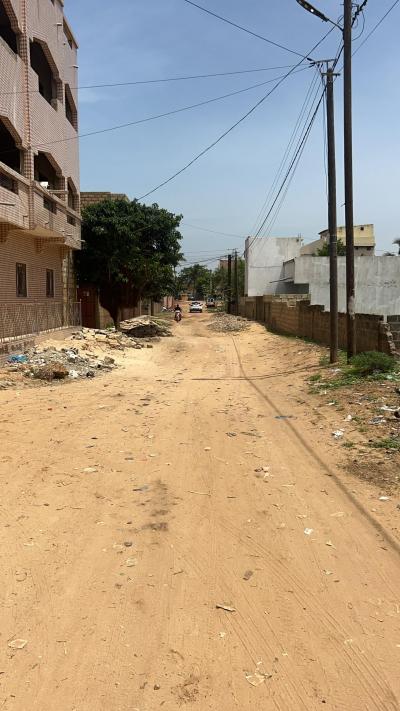 Terrain de 500 mètres carrés à vendre à Mbour 