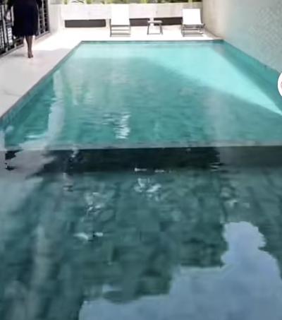 Carreaux piscines espagnol moderne et luxe