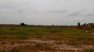 Terrains de 180 mètres carrés à vendre à Thiè