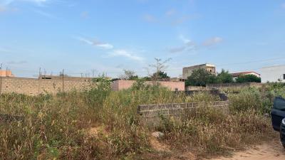 Terrain de 520 mètres carrés à vendre à Saly S