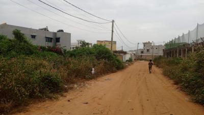 Terrain 300 mètres carrés à vendre à Saly Sén