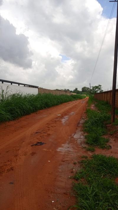 Terrain 500 mètres carrés à vendre à  Nguérig