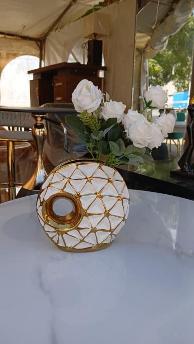 Vases et pots de fleurs 26J7