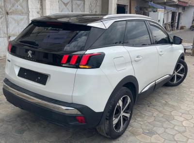 Peugeot 2008 essence automatique 