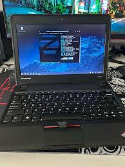 Lenovo 12 POUCES