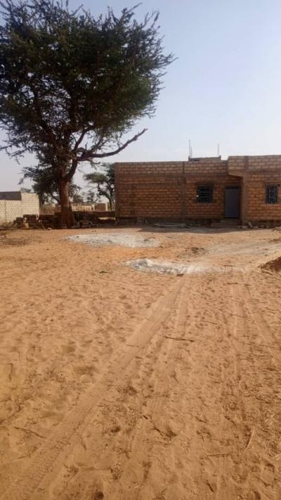 Terrain 300 mètres carrés à vendre à Malicound