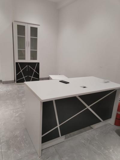 TABLE DE BUREAU 26MS23