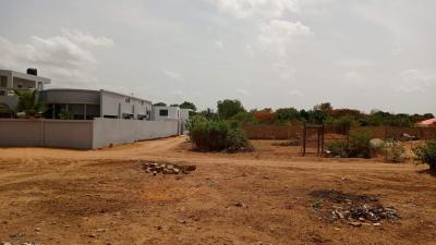 Terrain 600 mètres carrés à vendre à Nguérign