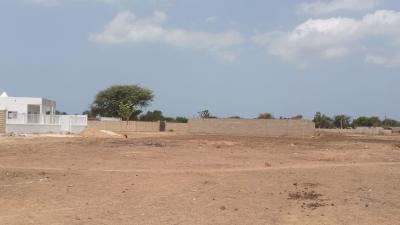 Terrain 500 mètres carrés à vendre à Nguérign