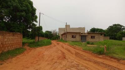 Terrain 300 mètres carrés à vendre à Saly Sén