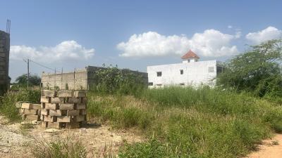 Terrain 300 mètres carrés à vendre à Popenguine SN