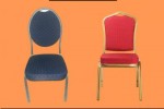 CHAISES VIP BLEUES ET ROUGES A VENDRE