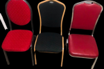 CHAISES VIP BLEUES ET ROUGES A VENDRE CHAISES VIP BLEUES ET ROUGES A VENDRE
