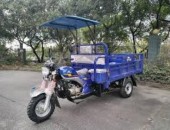 Fournisseur Moto Tricycles et Casques